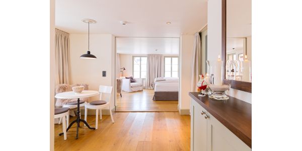 Suite 2